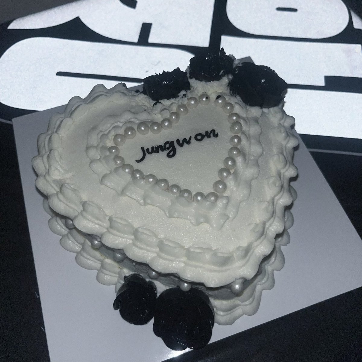 _maum03's tweet photo. 𝑗𝑤...🖤

#HAPPY_JUNGWON_DAY
#우리의_리더_양정원_생일이냥
#가든에서_엔진과_영원히_함께해 https://t.co/xZ1FYZ86zf