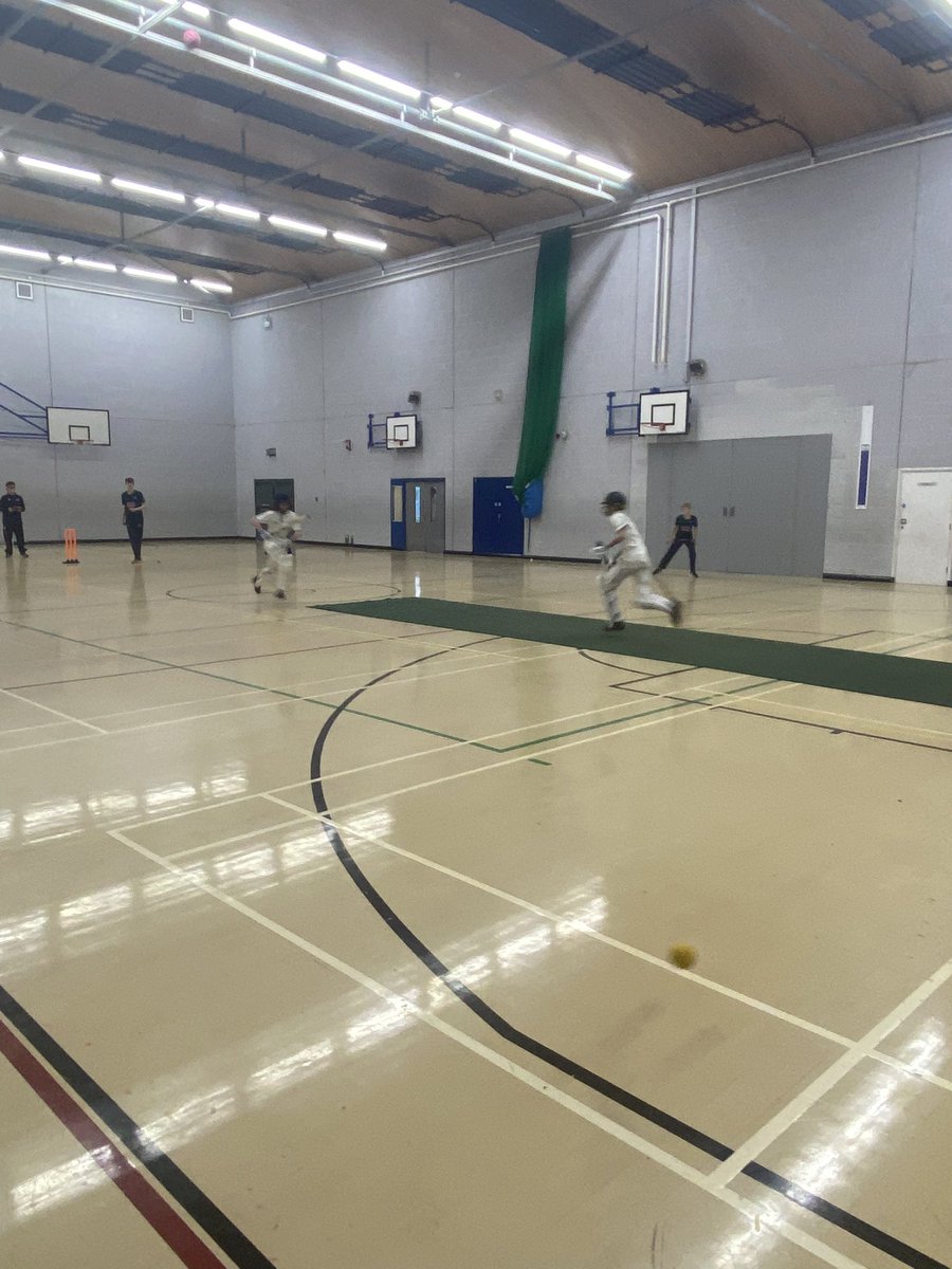 DFCALtd's tweet photo. Week 5 action of our #DFCA #BYCL Under 15s Indoor Cricket League! 
Game 2: @BishopstonCC vs @RockhamptonRams 
#IndoorCricket #Fun #development #outsideofschool #social #team https://t.co/TszVhTeZFR