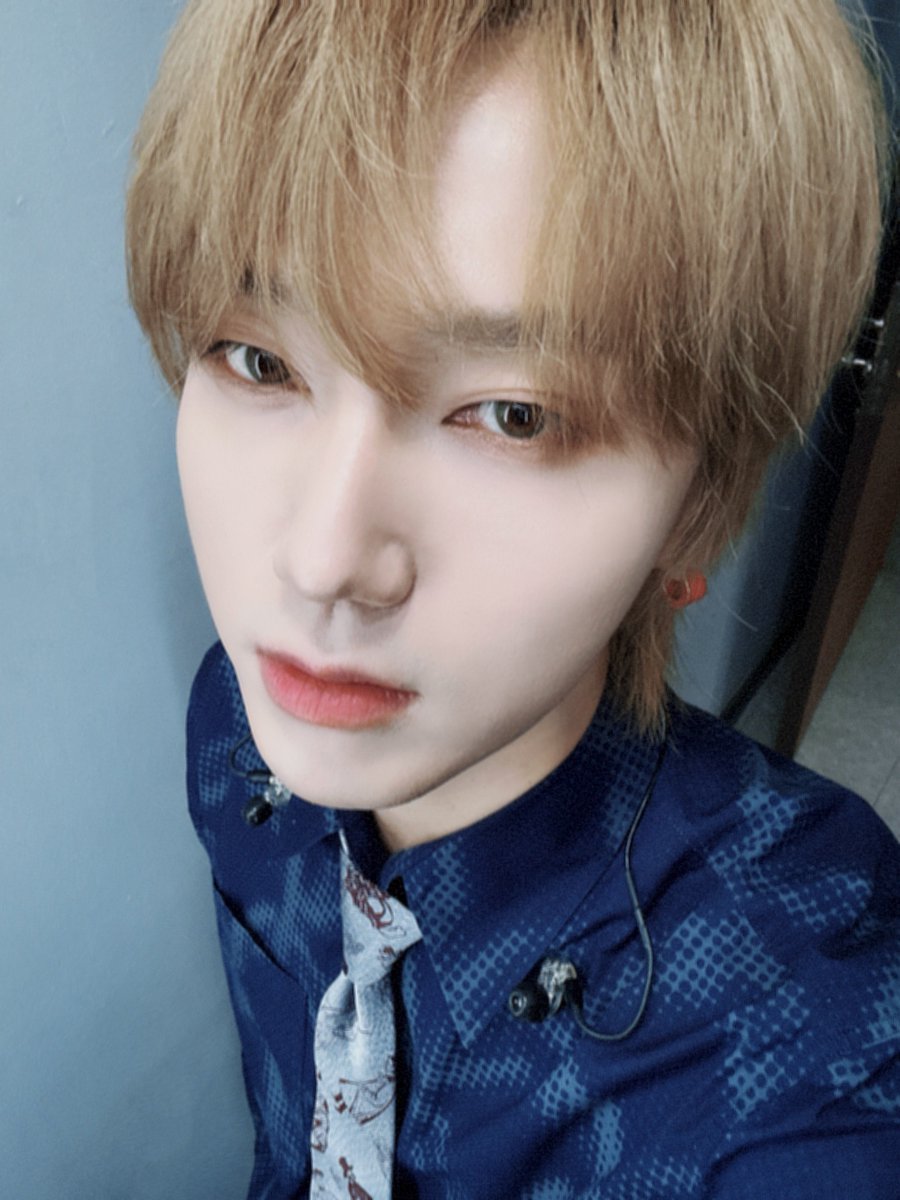 투어의 시작을 함께해줘서 고마워요 ~
E.L.F. 덕분에 내가 더 행복했어요

#예성 #YESUNG 
#슈퍼주니어 #SUPERJUNIOR
#2025_YESUNG_CONCERT_Its_Complicated_in_BANGKOK
#2025_YESUNG_CONCERT #Its_Complicated