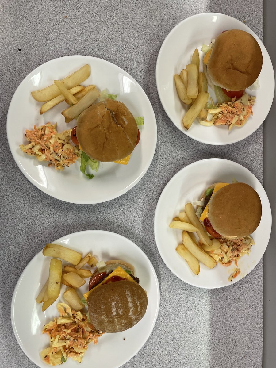 Y9 have been learning about working as a kitchen brigade and the importance of portion control 👨‍🍳

The result were these great looking burgers, chips and coleslaw! 🍔

#LifeSkills #Catering