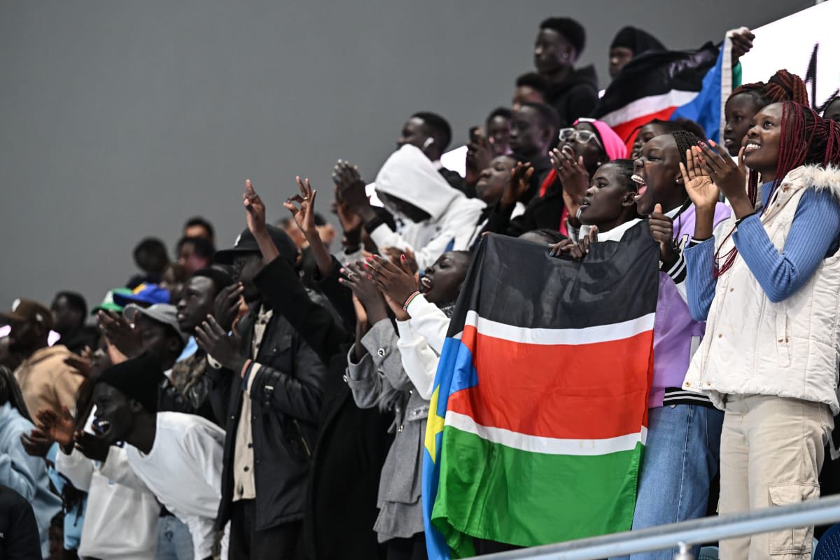 SSBFed's tweet photo. ๐ธ๐ธโจ The goal is to win on the court but the biggest honor is being able to represent South Sudan and share every win with the people. ๐๐ฟ
@afrobasketwomen #BrightStarlets https://t.co/5yDbRVCbvJ