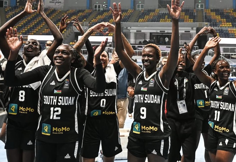 SSBFed's tweet photo. ๐ธ๐ธโจ The goal is to win on the court but the biggest honor is being able to represent South Sudan and share every win with the people. ๐๐ฟ
@afrobasketwomen #BrightStarlets https://t.co/5yDbRVCbvJ