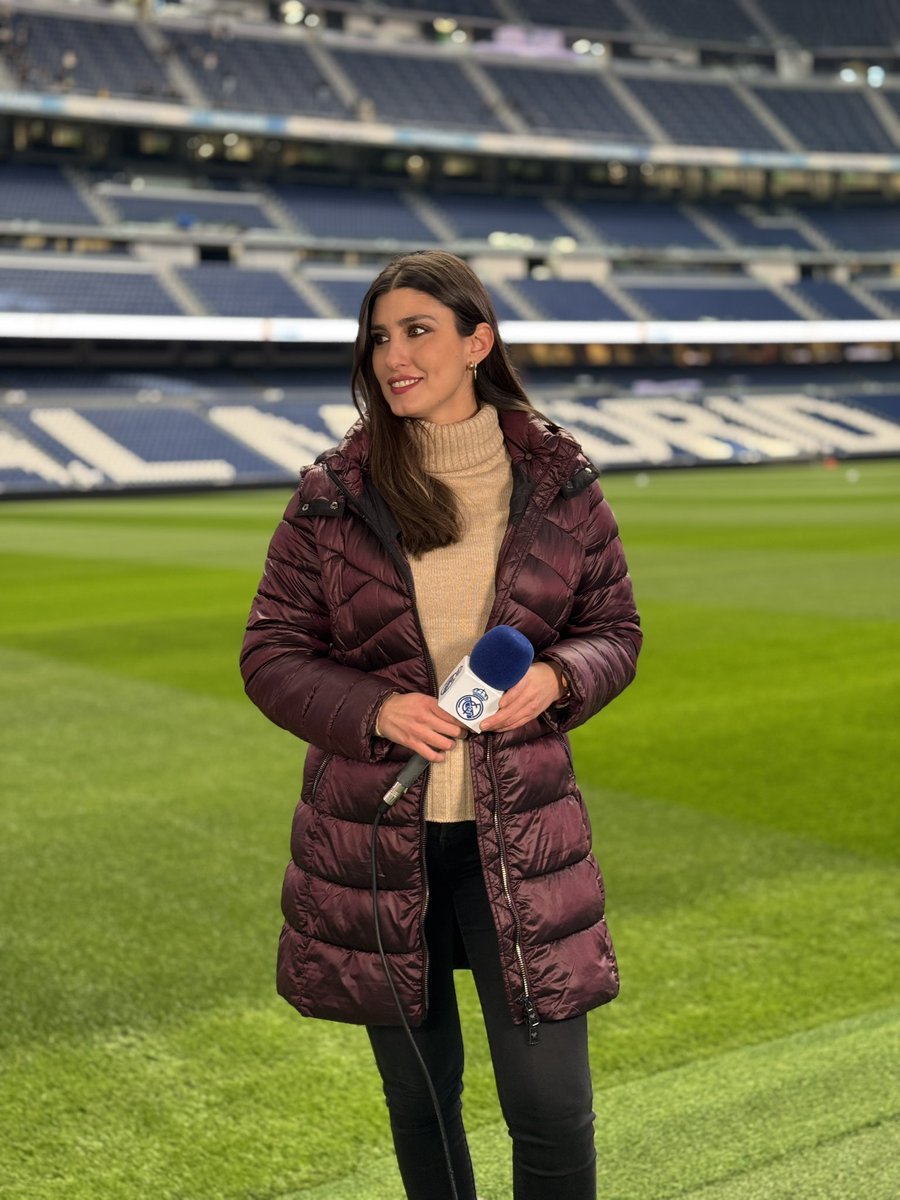 luxiheras2's tweet photo. ⚪️🟣 Día con D de Derbi ⚪️🔴
#ElDerbi #RealMadridAtleti #DerbiMadrileño #RealMadridAtléticoMadrid #RealMadridAtléticoDeMadrid #RMATM #Bernabéu https://t.co/rFL8scZBet