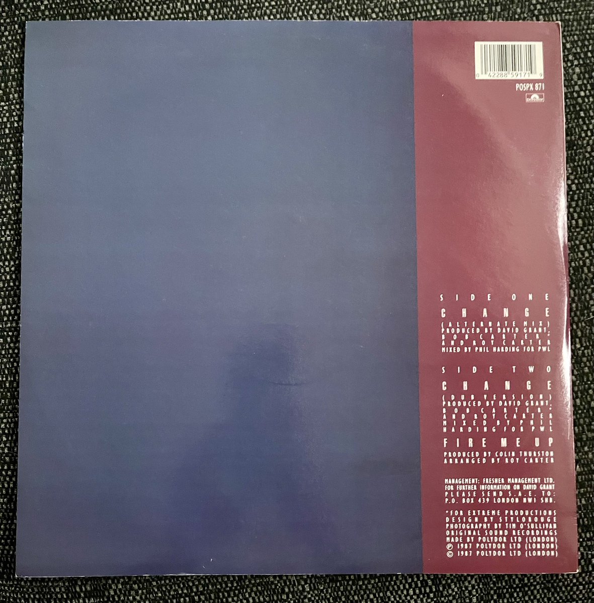 Poplifer73's tweet photo. Saturday!
Vinyl find from The Vinyl Cafe, Northwich.
David Grant “Change”.
1987 Polydor records. Remixed by Phil Harding for PWL.
@DavidGrantSays _ @PWLHitFactory @phardingmusic #Saturday #DavidGrant #UKSoul #PWL #PhilHarding #Vinyl #MusicCollection https://t.co/Nq726YPrHV