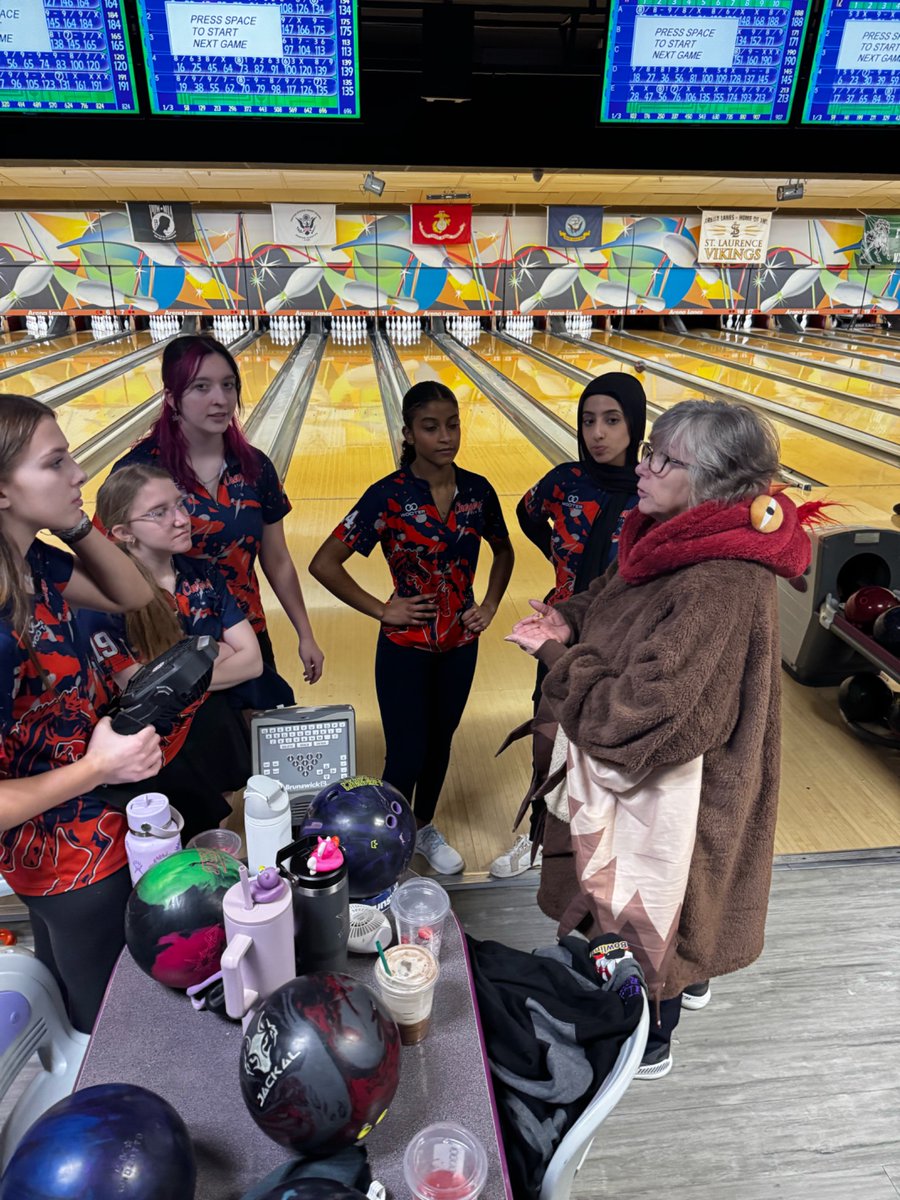 StaggBowling's tweet image. turkey time! #RaiseTheBar  #CanIGetAFrootLoop @StaggAthletics