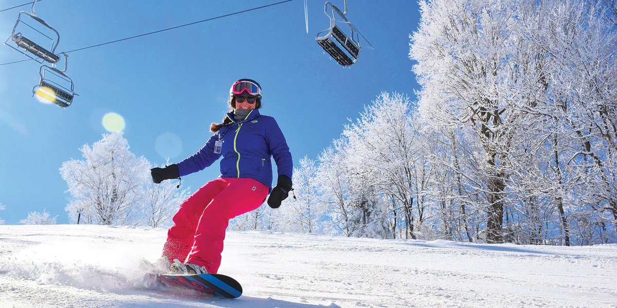 DCEDSecretary's tweet photo. New to winter sports, but still want your #BestWinterEver? #Pennsylvania has great family-friendly getaways. Check out our #BunnyHillWeekends and learn how to ski or snowboard. #VistiPA #GreatAmericanGetaway ⛷️🏂🏼❄️
https://t.co/lFJjg0igs4 https://t.co/MjNq4rghZJ