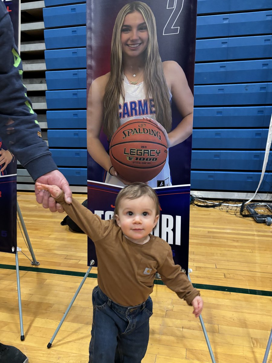 MathwithMarsden's tweet image. Congrats to @JorjaTompuri on her senior night🏀⛹🏼‍♀️💙