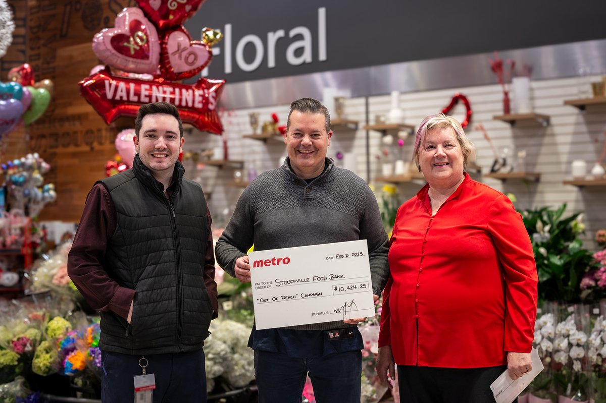 Thanks to generous donations from local shoppers, Metro Stouffville provided the Whitchurch Stouffville Food Bank with $10,424.25 today.

The money was raised through Metro’s Out of Reach campaign, which aims to deliver healthy food to all who need it. 

#FeedWS #ForStouffville
