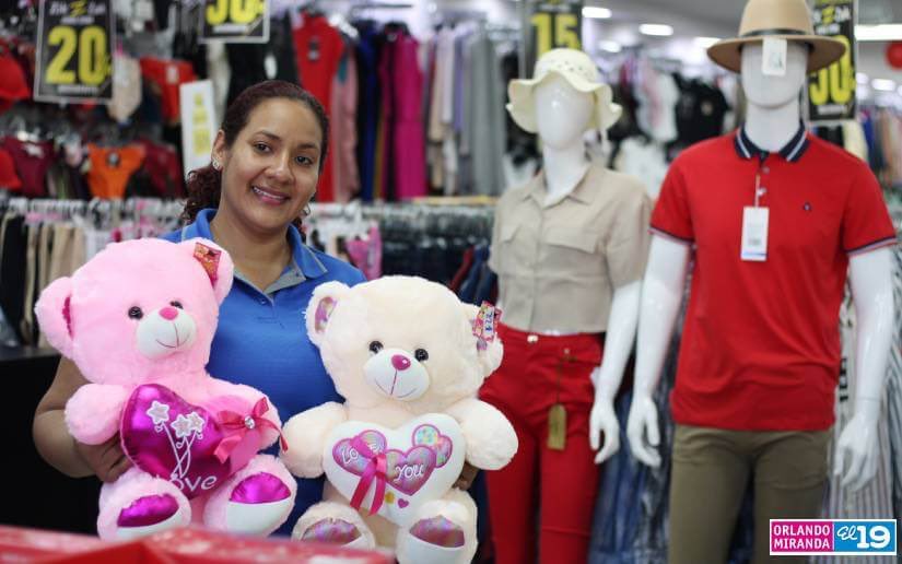 💘🎁 ¡Las mejores ofertas para este 14 de febrero están en el Mercado Oriental! 🎉🛍️

Descuentos y promociones en variedad de productos para sorprender a quien más quieres. 💖
Ve  al mercado y aprovecha los mejores precios. 💕🎈#Nicaragua