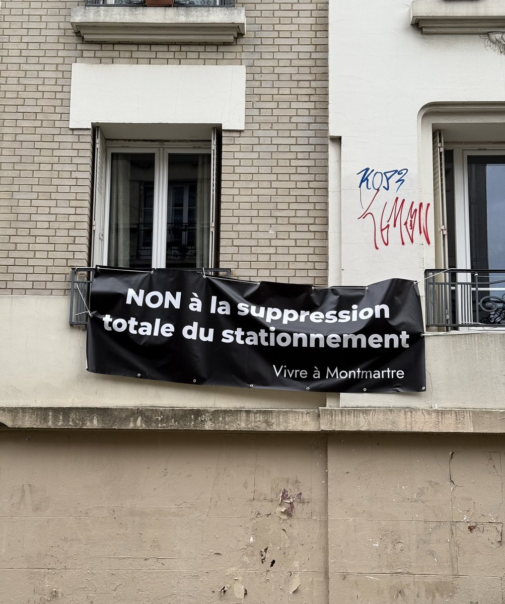 Alexis_92500's tweet image. Bravo et soutien aux Montmartrois et Montmartroises qui s’opposent au projet dogmatique de la mairie de Paris. 
Encore un projet pensé sans les riverains. 
🛑 Stop à la Disneylandisation de la Butte  #Montmartre !

#Paris18