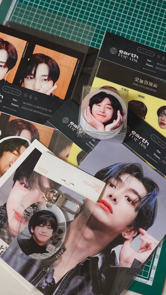 뜯지않은 형원이 비공식 굿즈 나와서 보내드려요!
반택비 제가 부담!💚
알티해주시면 2/14에 추첨할게요!

이벤트성팔로x
몬베베면 o