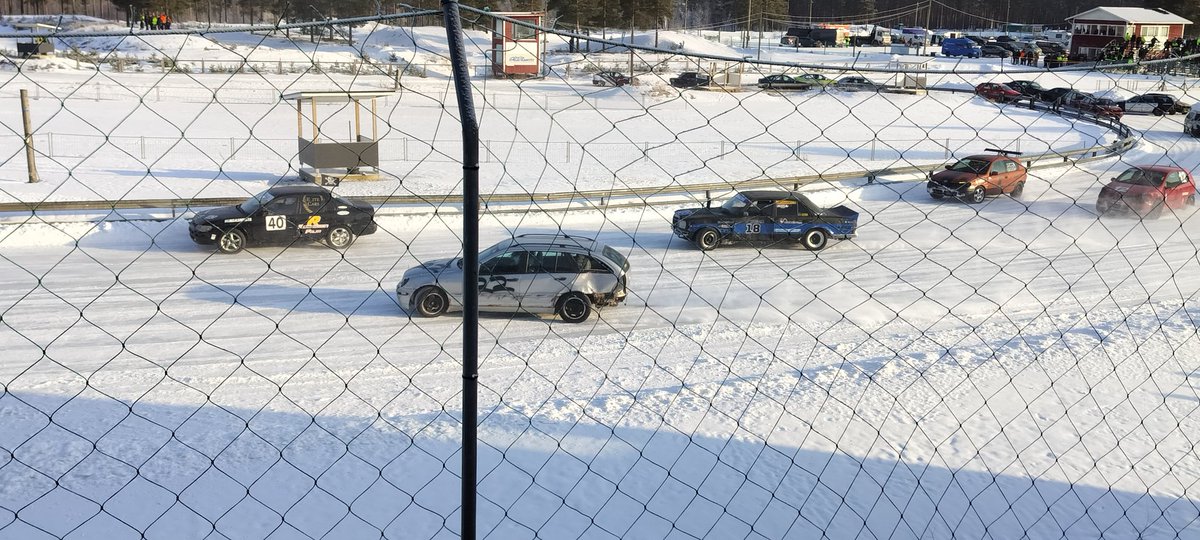4hours of demolition derby for today, best thing what you can do here in winter time 🤘💪