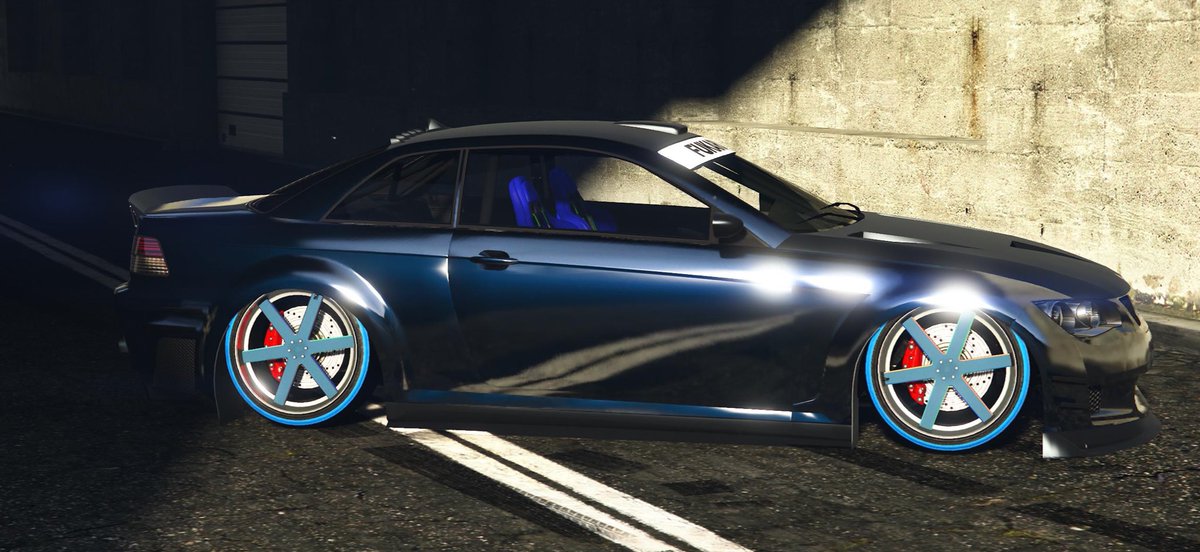 A̸̻͂͌̎̈́͑̍̽͒ͅl̵̢̲̰̻̄́̔̃é̴̱̝͇̩̅̒́̈́̍̌͛̀͘x 𝕵𝖊𝖗𝖊𝖟 tweet media