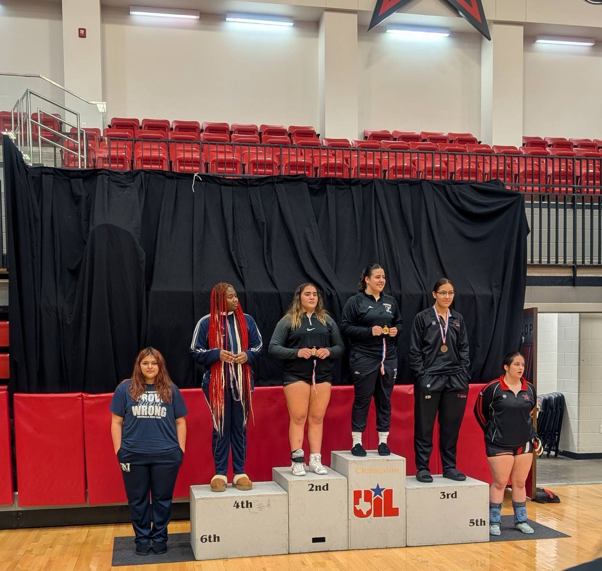 WrestleNimitz's tweet image. YOUR Nimitz Wrestling team is heading back to State!

Devon Simmons finished 4th at Region

Secilia Jimenez finished 6th at Region and is a 2nd State Alternate.

Incredibly proud of these two, repping the Southside!

#provethemwrong