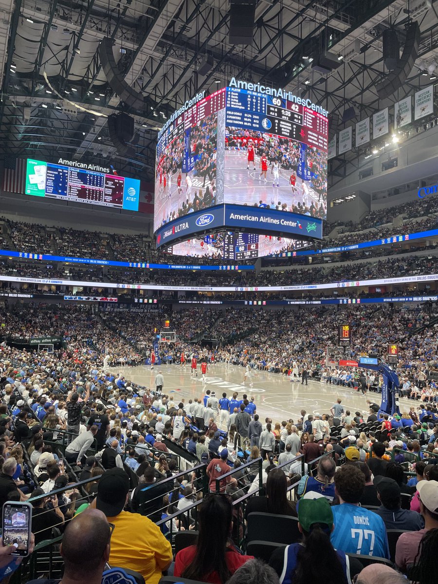 Thanks ⁦<a href="/dallasnews/">Dallas Morning News</a>⁩ for the great seats!! ⁦<a href="/dallasmavs/">Dallas Mavericks</a>⁩