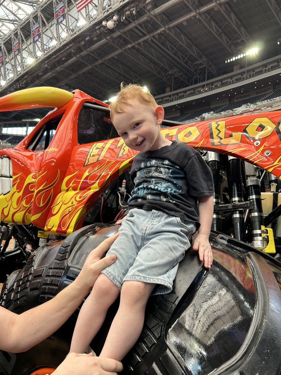 Lauren Hicks tweet media