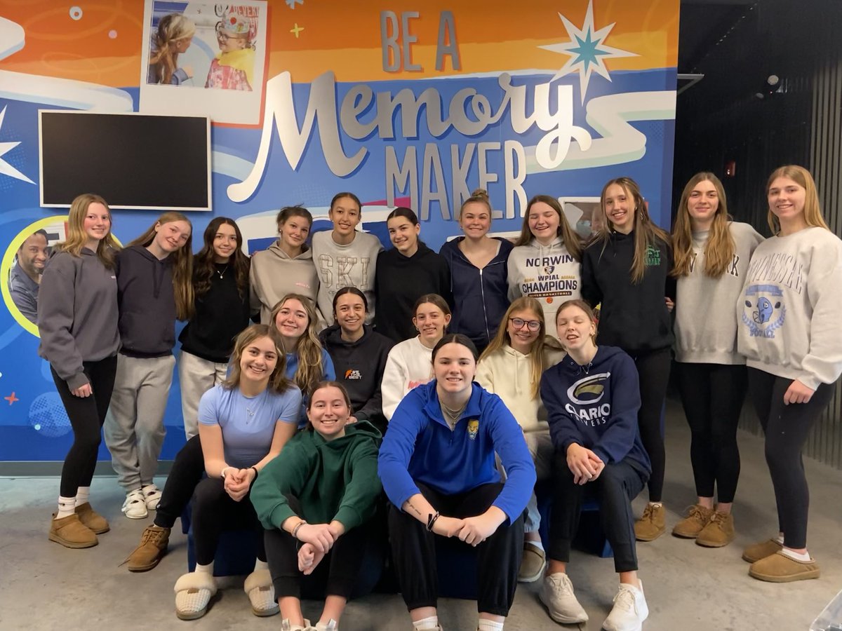 Community Service 

The Lady Knights spent the day volunteering at Beverly’s PGH using their off the court skills for greater good.