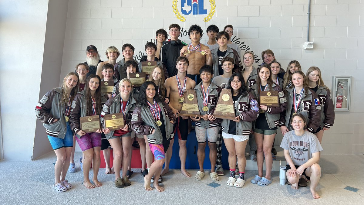 The Hornet Swim and Dive team are REGIONAL CHAMPIONS!! 🥇

Girls - 617 points 🔥

Boys - 500.5 points 🔥

#CPH | #SWARM