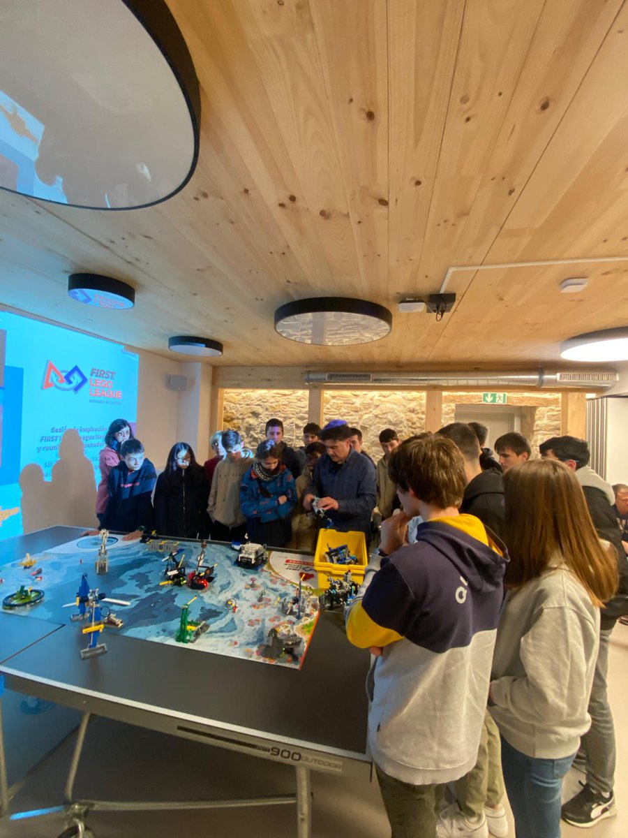 El fin de semana pasado tuvimos el placer de asistir a la sesión de inspiración de Navarra 💚🌊 Muchas gracias a todos los ponentes y a <a href="/IngenieraSoy/">Ingeniera Soy</a> <a href="/FLL_Spain/">FIRST LEGO League SPAIN</a>