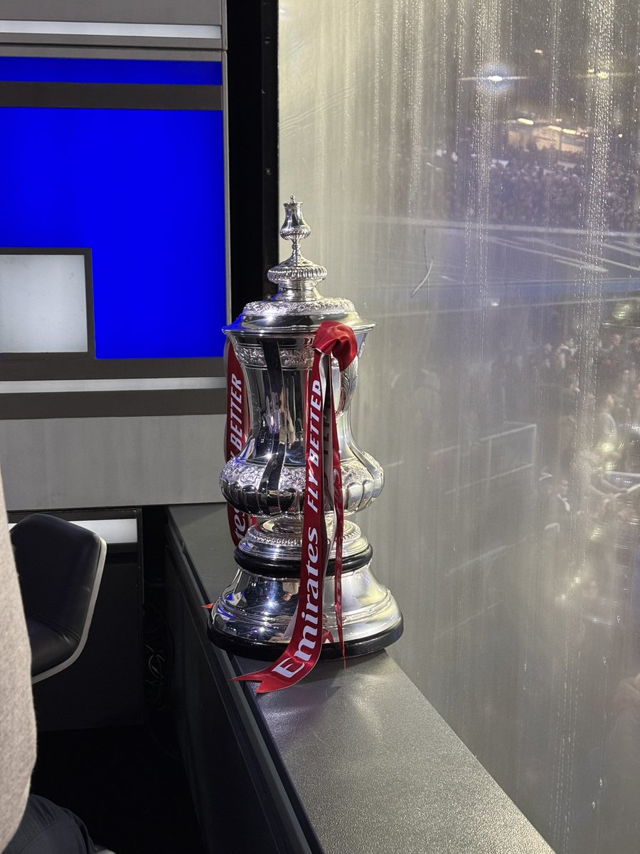 βπ¦π£π₯ππ€ π»ππ§πππ€ (@thecurtisdavies) on Twitter photo What a brilliant game of FA Cup football between @bcfc and @nufc β½οΈ
It was great being back at St Andrews again, and it was a pleasure to be part of the <a href="/bbcfootball/">WSFM Football Team</a> team today with <a href="/GaryLineker/">Gary Lineker</a>, <a href="/alanshearer/">Alan Shearer</a> and my old mate <a href="/No1shaygiven/">Shay Given</a> top work by all ππ½
#FACup #BCFC #NUFC What a brilliant game of FA Cup football between @bcfc and @nufc β½οΈ
It was great being back at St Andrews again, and it was a pleasure to be part of the <a href="/bbcfootball/">WSFM Football Team</a> team today with <a href="/GaryLineker/">Gary Lineker</a>, <a href="/alanshearer/">Alan Shearer</a> and my old mate <a href="/No1shaygiven/">Shay Given</a> top work by all ππ½
#FACup #BCFC #NUFC