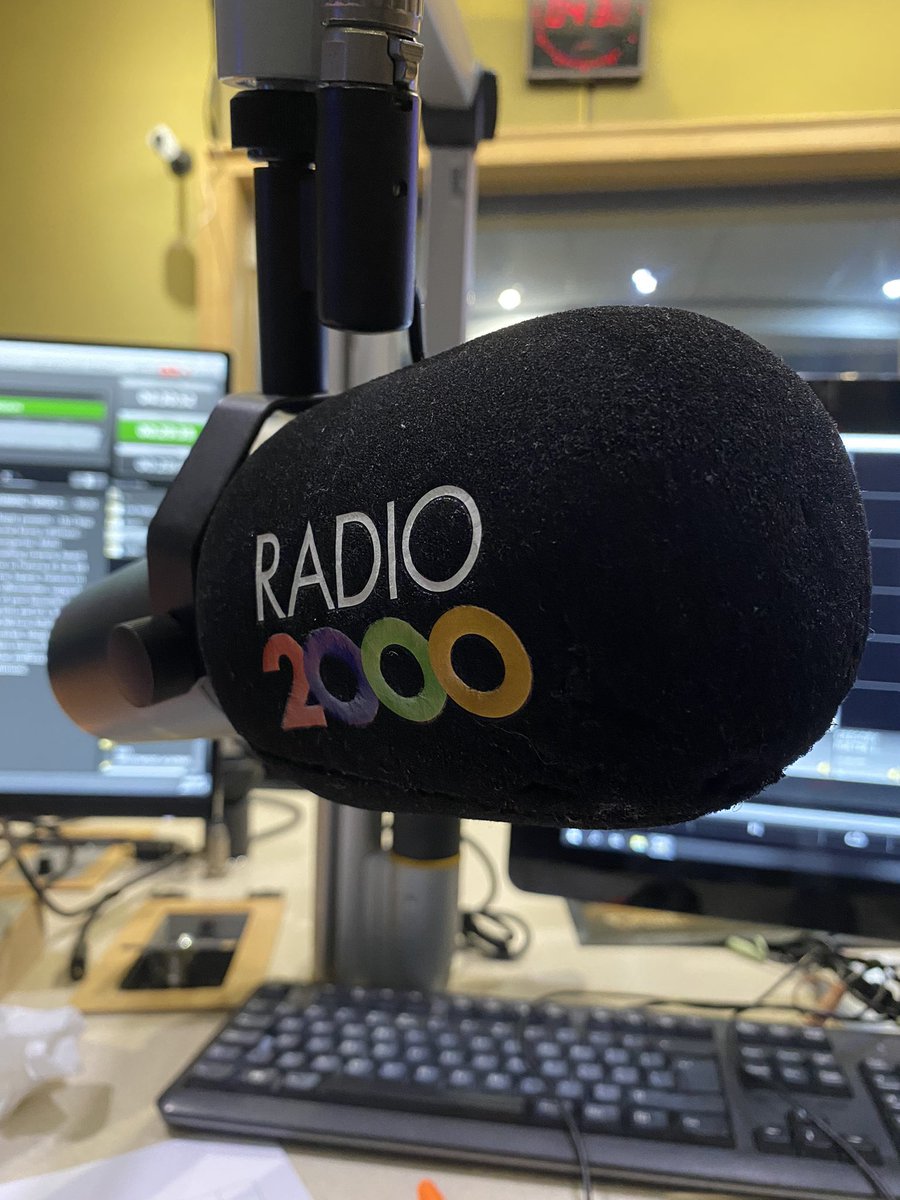MolemoThib73577's tweet photo. Evening evening it is Radio 2000 OUR MUSIC YOUR MEMORIES. With Uncle Bambo Johnson what a music you playing. With the lose of PIRATES bringing music together.
@Radio2000_ZA
@bambo_johnson
#TheGrooveConnection
RADIO IS THE THEATER OF VOICE
π₯ποΈπ₯πΆπ₯πΆπ»πΆπ»πΆπ§ https://t.co/ybaHINJaIi