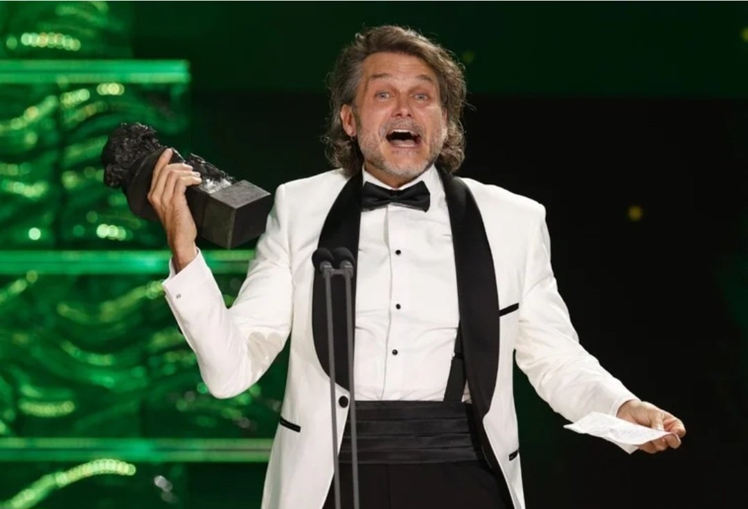 #Goya2025 ¡Qué alegría el Goya para Salva Reina! Y qué bonito discurso ha dado el malagueño. ¡Enhorabuena!
diariosur.es/pantallas/prem…