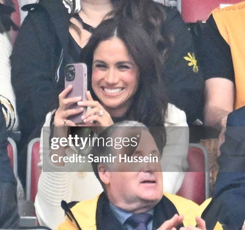 imagine hating her when she's so 🥹🤏🏼