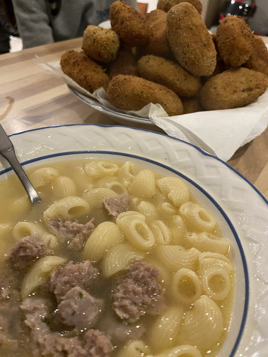 noies, mireu que sopo avui😚