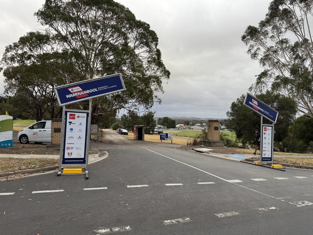 Welcome to the Lochard Energy Women’s Warrnambool Classic. ⚡️

📆 Sunday 9th February 2025
⏰ Start: 9:30 am
🗺️ Distance: 155.7 km
📈 Total elevation 1,137 m
📍 Colac Velodrome, Main St, Elliminyt
🏁 Raglan Parade, Warrnambool

🎥 Watch live 12:00 - 15:00 AEDT on <a href="/sbssportau/">SBS Sport</a>