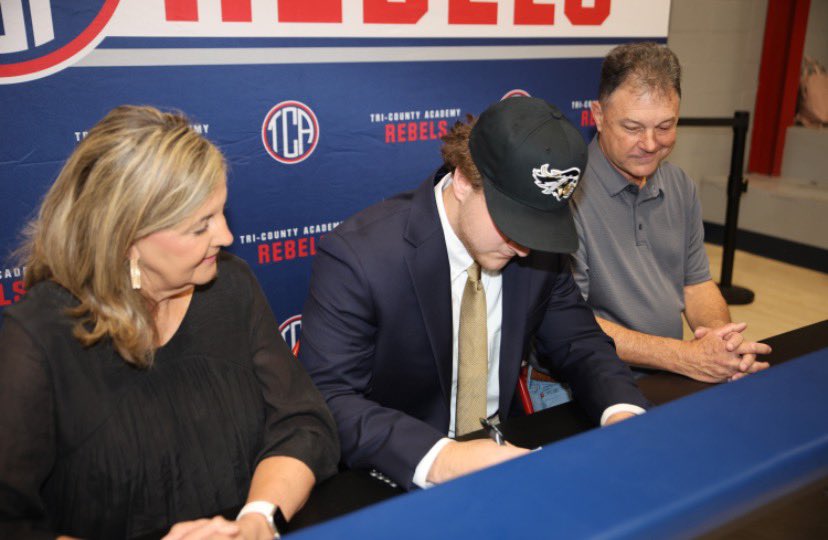 Bryce Warriner (@warrinerbryce) on Twitter photo Officially a warrior! Can’t wait to get to work!!
#FearTheSpear🪶
<a href="/eccc_football/">East Central Warrior Football 🏈</a> <a href="/CoachFosselman/">Devin Fosselman</a> <a href="/Coach_Webster2/">Jonathan J. Webster</a> <a href="/CoachChavis__/">Jack Chavis</a> <a href="/tcafootball/">Tri-County Football</a> <a href="/wyattdalton4/">Wyatt Davis</a> <a href="/MAISfanGuy/">MAISfanGuy</a> <a href="/QBHitList/">QBHitList.com</a> Officially a warrior! Can’t wait to get to work!!
#FearTheSpear🪶
<a href="/eccc_football/">East Central Warrior Football 🏈</a> <a href="/CoachFosselman/">Devin Fosselman</a> <a href="/Coach_Webster2/">Jonathan J. Webster</a> <a href="/CoachChavis__/">Jack Chavis</a> <a href="/tcafootball/">Tri-County Football</a> <a href="/wyattdalton4/">Wyatt Davis</a> <a href="/MAISfanGuy/">MAISfanGuy</a> <a href="/QBHitList/">QBHitList.com</a>