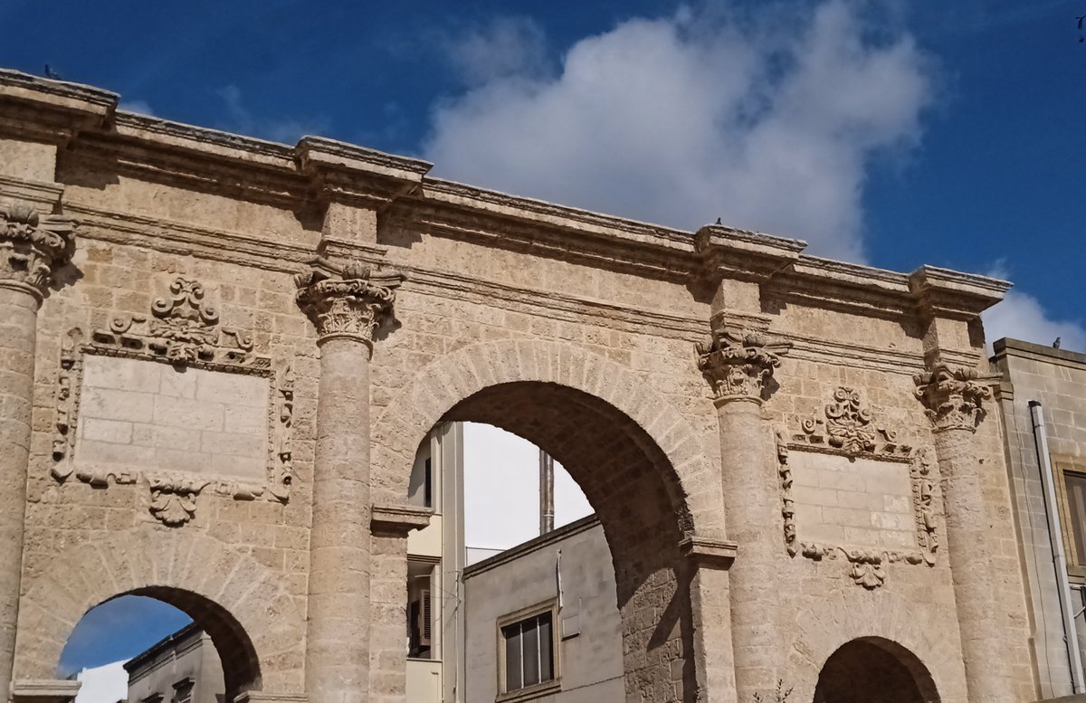 Giusepp34637041's tweet photo. #InvitoAllaVisione a #VentagliDiParole di una Sabato a Francavilla Fontana #puglia https://t.co/IpyIYmxbnx