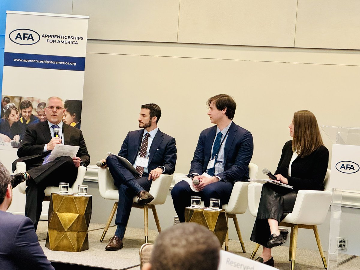 🇺🇸 America has one million registered apprentices. To match the leading systems in the world, it needs 4 million. In my latest Substack, I reflect on time spent this week with workforce leaders in the United States; offering here some personal reflections. open.substack.com/pub/tombewick/…