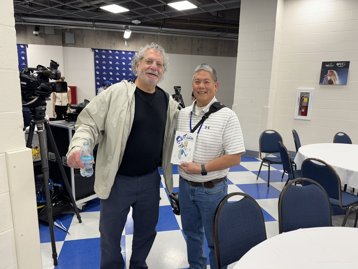 KYHuangs's tweet photo. Stories are golden (and timeless). And at nearly 500 pages, #CutToTheChase is still the best deal in town. Thanks to all who have read and purchased. #BBN https://t.co/0f0huJGbcI