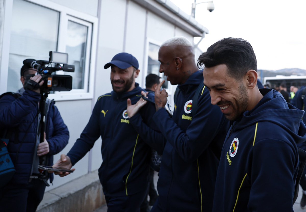 Fenerbahce's tweet photo. 📍 Alanya’dayız. 

#ALYvFB https://t.co/JdErDpvlr6