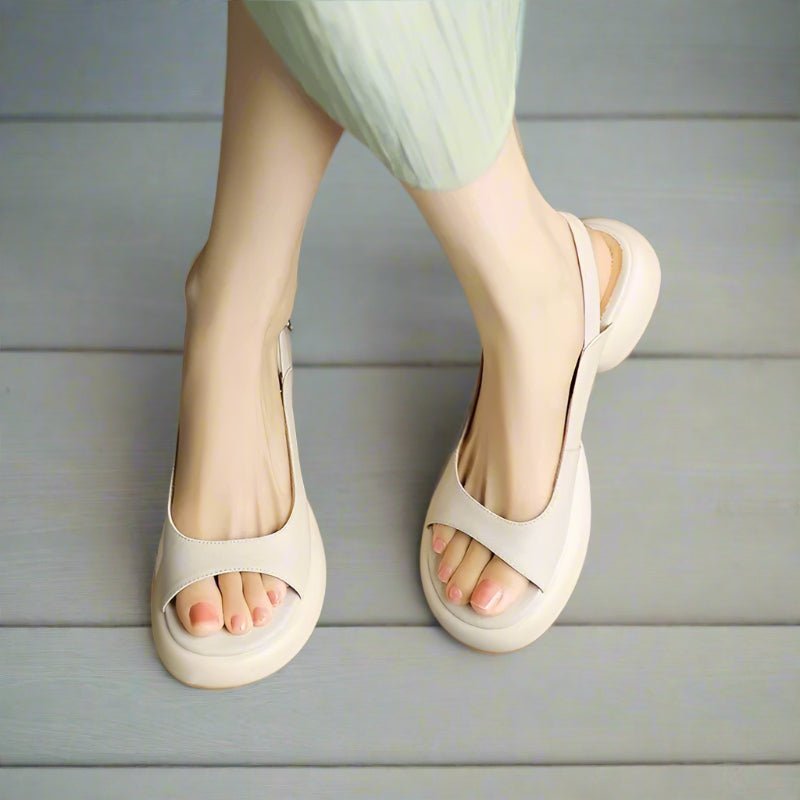BuniShoes's tweet photo. Discover Comfort &amp; Confidence with Soft Step Chunky Heel Sandals‼️

Designed for those who struggle with bunions, these #sandals provide both relief and #style in one elegant package.
https://t.co/7se9KDKOyk

#womenshoes #WomensHealth #womensfashion #shoes #ValentinesDay https://t.co/mo0S6wjbQa
