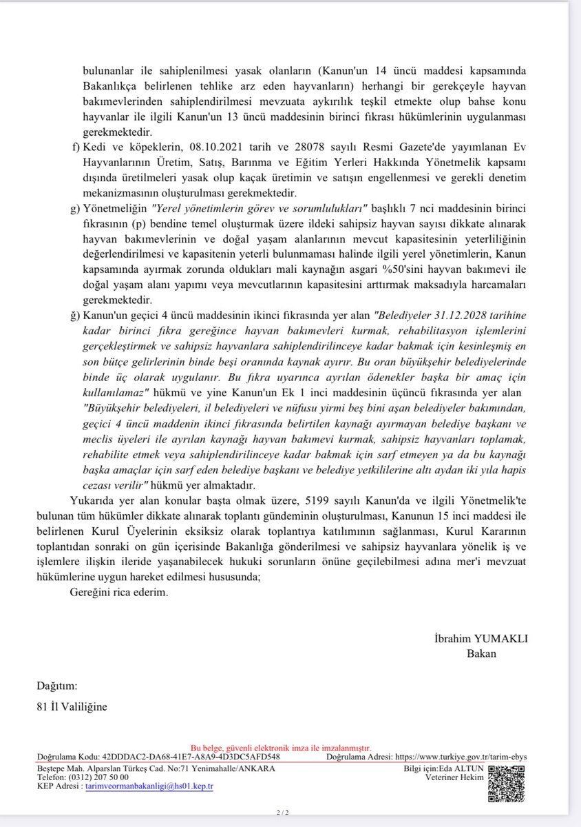 Tarım Bakanlığı 81 il valiliğine talimat gönderdi. 

Belediyelere köpekleri toplamak için 2028'e kadar süre VERİLMEDİĞİ, köpekleri hemen toplamaları gerektiği belirtildi. 

Köpekleri geri bırakan belediyelere köpek başı 70bin TL ceza uygulanacak.