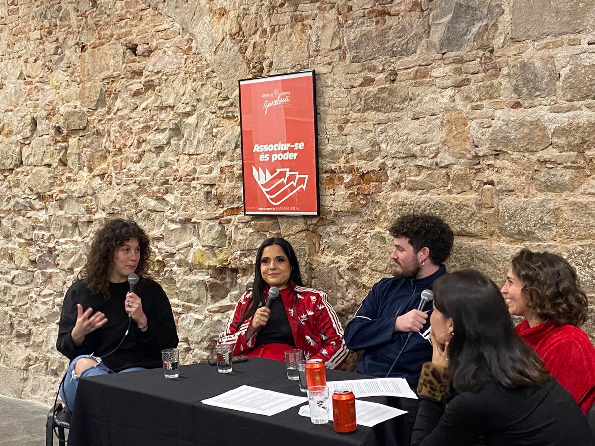 Escola de Formació Guillem Agulló (@efguillemagullo) on Twitter photo 💬 Esther Jorquera, <a href="/NoCopaAmerica/">No a la Copa Amèrica 2024</a>: "Quedar-se a viure al barri de la Barceloneta és un acte de resistència". 💬 Esther Jorquera, <a href="/NoCopaAmerica/">No a la Copa Amèrica 2024</a>: "Quedar-se a viure al barri de la Barceloneta és un acte de resistència".