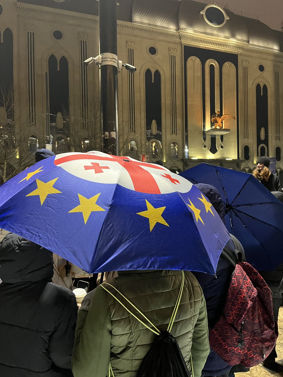 AnnaGvarishvili's tweet photo. 73rd day of the protest. It’s raining in Tbilisi, but people are carrying fancy umbrellas, so it’s okay 🇬🇪🇪🇺 https://t.co/qWG293m1Aq
