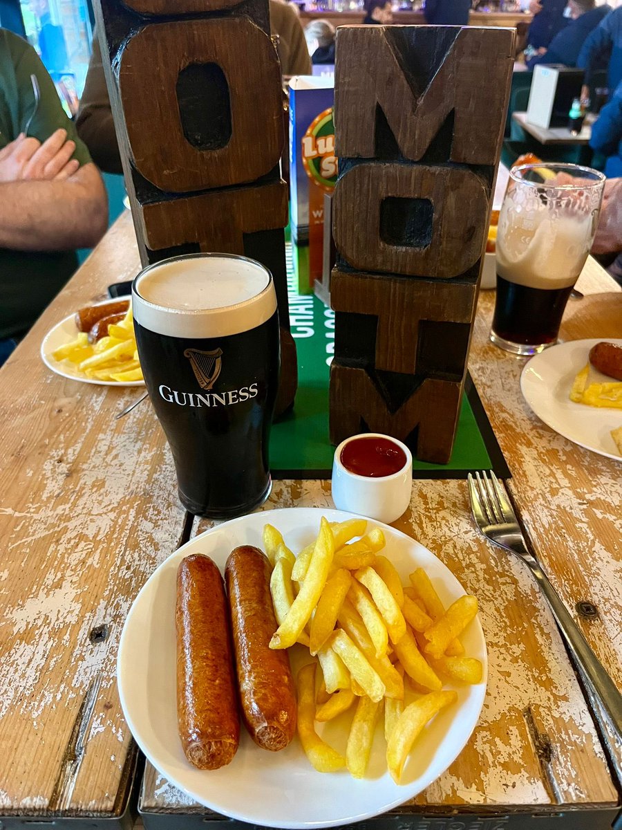 SHCSparticans's tweet photo. Thanks to @CheamHC for today’s game and no faff @hockeymatchteas we enjoyed whilst Skippy was deservedly awarded both trophies.  A good morning’s work all round…. https://t.co/mdxzcvDkhd