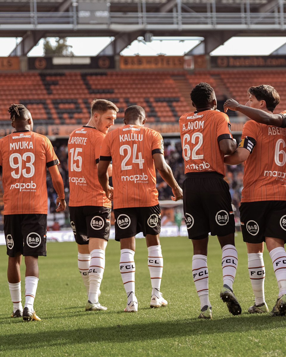En Équipe ! 🔥🧡
<a href="/FCLorient/">FC LORIENT 🐟</a>