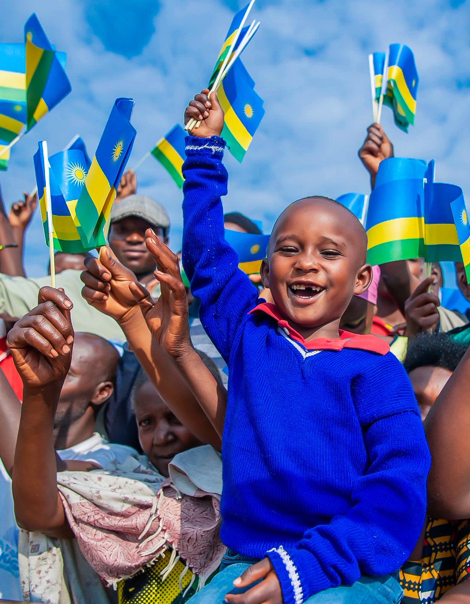 Ndabizi neza nta munyarwanda ukunda U Rwanda wakwirengagiza iyi foto🥰🇷🇼