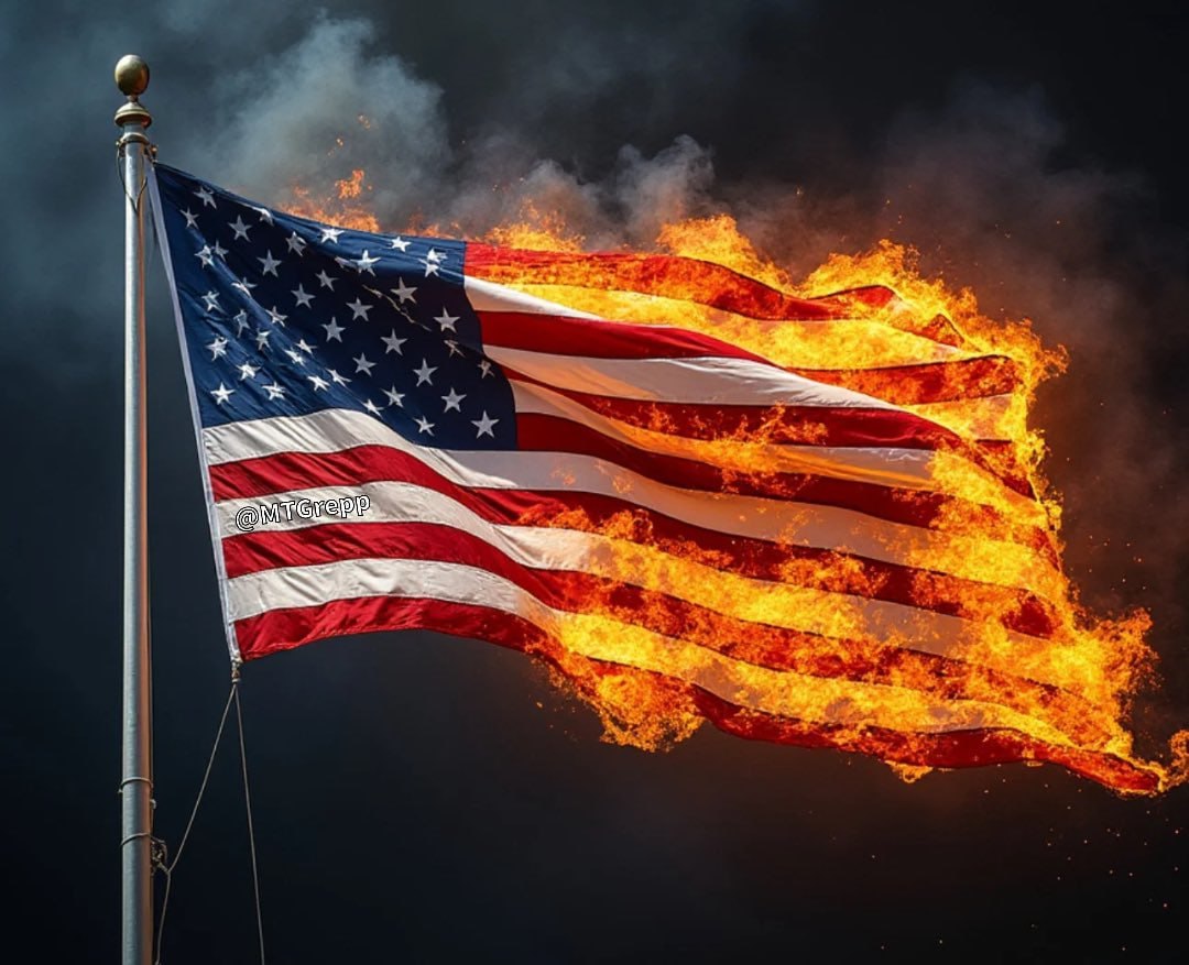 RightScopee's tweet photo. 🚨BREAKING: IF someone burns our American flag, Trump wants to make it illegal and throw them in PRISON

Do you agree with Donald Trump ?

A. YES 
B. NO https://t.co/v2VJwUI6OK