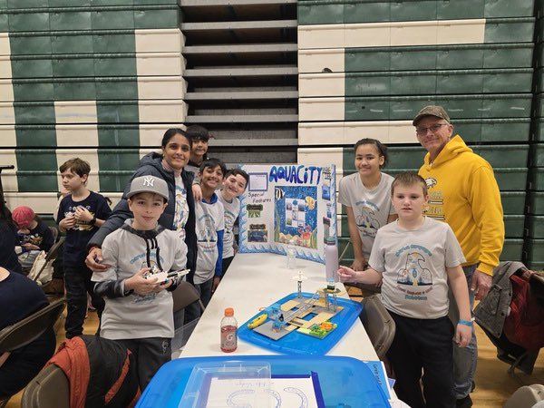 Mrs. Vidya CCS STEM tweet media