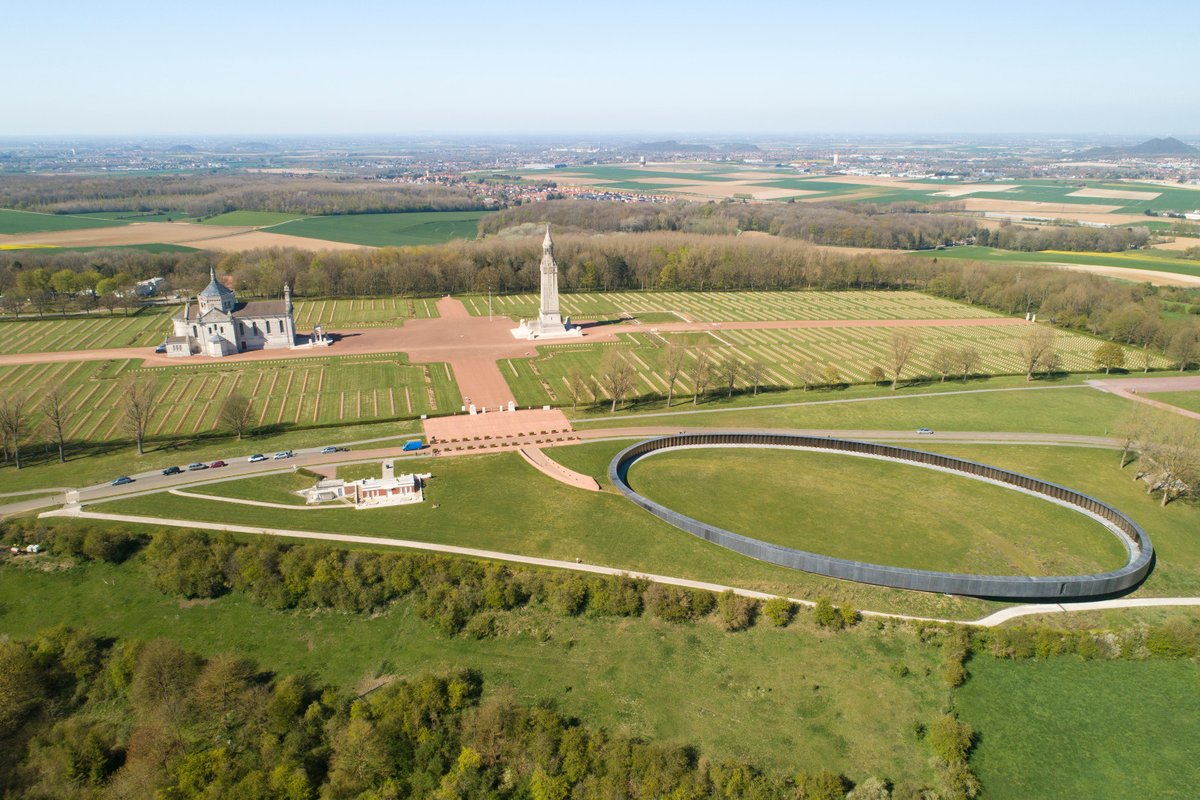 pasdecalais62's tweet photo. [Samedi insolite] Connaissez l'itinéraire  "Le #Poilu"  ? Il rend hommage aux soldats (anneau de la mémoire, cimetière de Lorette…) tombés au combat lors de la 1ère Guerre mondiale.
+ d'info sur 👉🏻 https://t.co/0Av1FO3THx

📸 Y.Cadart - J.Pouille / CD62
#PatrimoineCulturel https://t.co/jtR37UwaOe