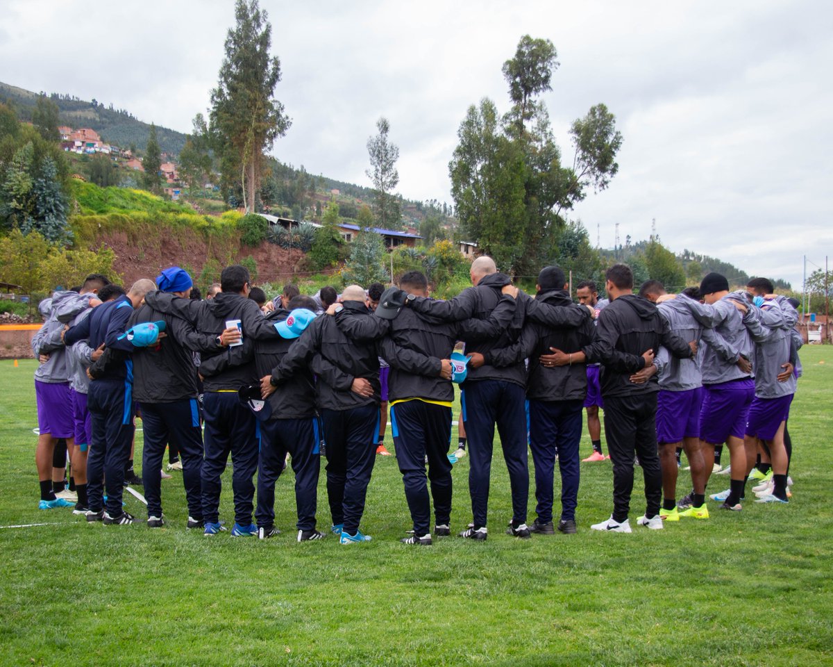 CD_Garcilaso's tweet photo. 𝗟𝗶𝘀𝘁𝗼𝘀 𝗽𝗮𝗿𝗮 𝗲𝗹 𝗰𝗹𝗮́𝘀𝗶𝗰𝗼 𝗱𝗲𝗹 𝗧𝗮𝗵𝘂𝗮𝗻𝘁𝗶𝗻𝘀𝘂𝘆𝗼. 🛡️⚽

#DeportivoGarcilaso #RicoGarci #PedacitoDeCielo #CelesteHastaLaMuerte #CelesteDeCorazon #CuscoCeleste #Cusco #Garcilaso #TorneoApertura #Liga1TeApuesto #Chankas #LosChankasCYC https://t.co/j1ZX47E2lv