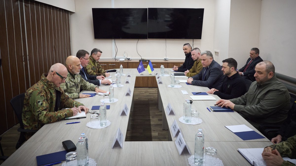 Volodymyr Zelenskyy / Володимир Зеленський tweet media