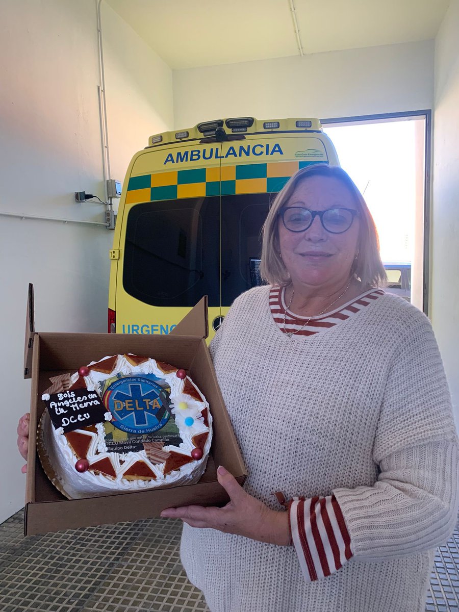 Nuestra mayor recompensa es ver a nuestros pacientes disfrutar de la vida totalmente recuperados. Hoy además nos endulzan la tarde. Detalles como este nos motivan a seguir dando lo mejor de nosotros cada día.
Gracias.
#AquíAhoraYSiempre