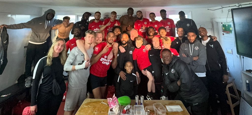 physio_victoria's tweet photo. My time as Physio at @LewesFCMen has come to an end. I want to thank all the staff, players and fans at Lewes FC for all the support throughout the season. Up the ROOKS❤️ https://t.co/cBhXJSX31B