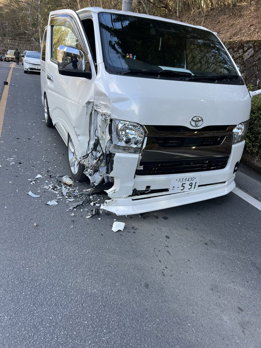 y23118915's tweet photo. ハイエース、ディーゼル
現状で売ります。
新車で買って2年です。
格安で売ります。 https://t.co/OLGfTU1tEU