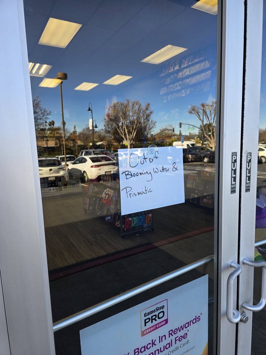 Yall really must be harassing these gamestop employees for them to put a sign up outside 😭